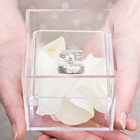 AiLa Crystal Clear Ring Box